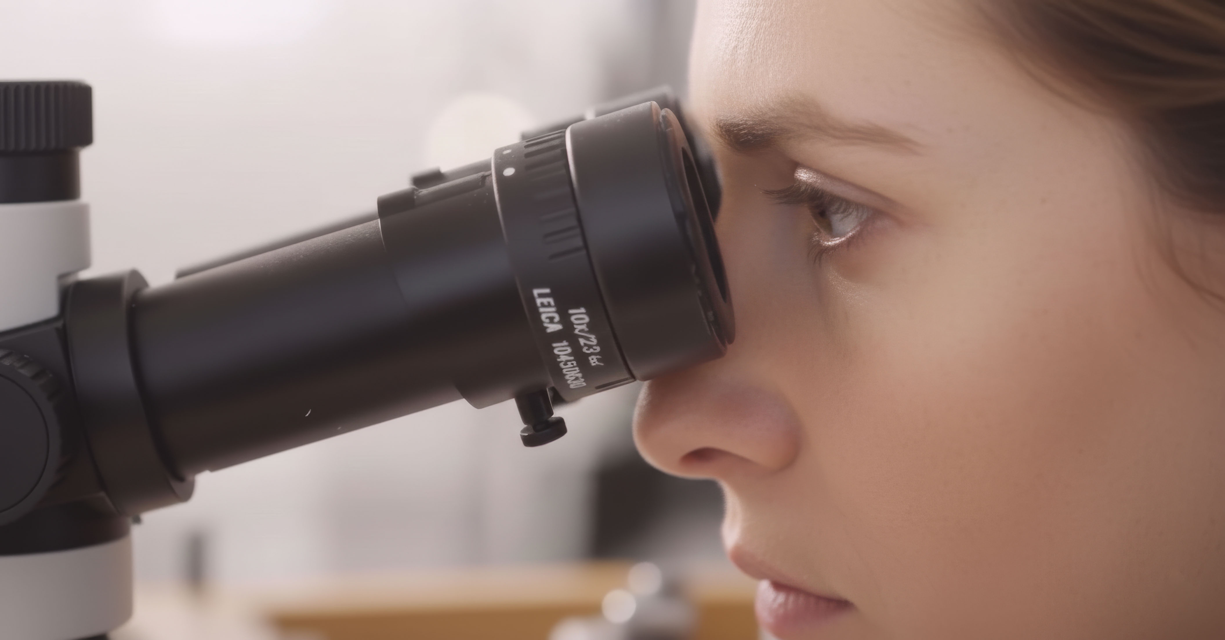 Détail anglage main